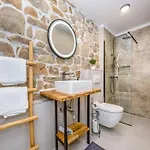 Copun By Interhome * Rab Town