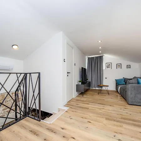 Copun By Interhome Rab Town