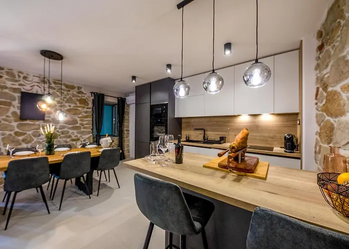 Copun By Interhome * Rab Town